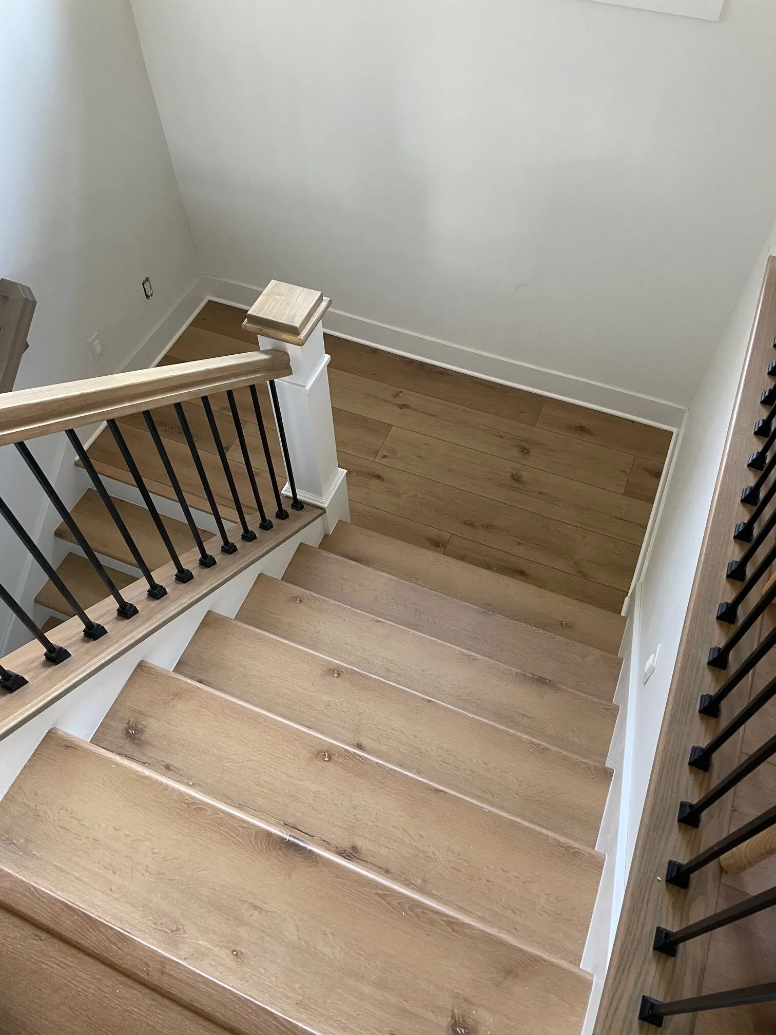 Ceretto-Steps-Cairo-Oak-2-rotated