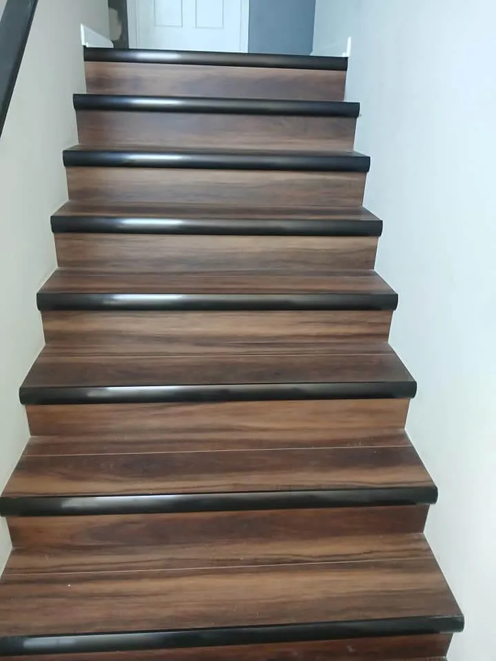 Darbon-86246-LVP-on-Steps-2024-Picture-1