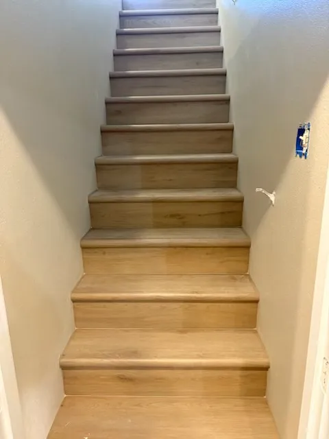 Galanti 87633 Coretec Genova Oak on Steps-Image 1